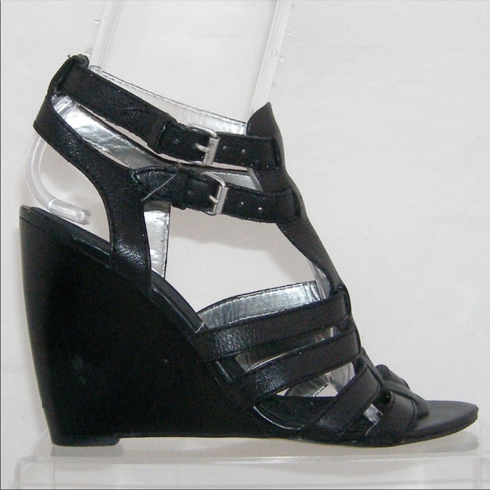 Nine West Black Leather t-strap  Wedges 6.5M - Picture 2 of 8